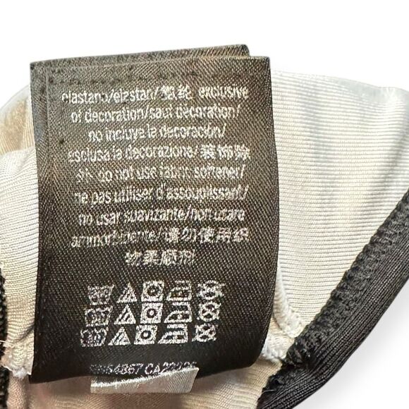 PINK VICTORIA’S SECRET Women’s White & Black Ultimate Lightly Lined Sports Bra S - Picture 5 of 6